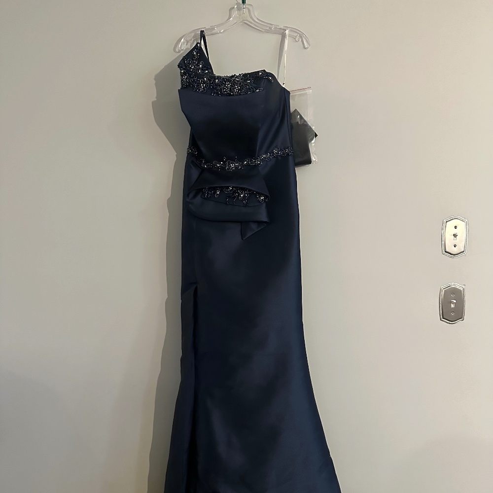 NWT NAVY BLUE TERANI COUTURE SIZE 10 PROM/PAGEANT/FORMAL DRESS/GOWN